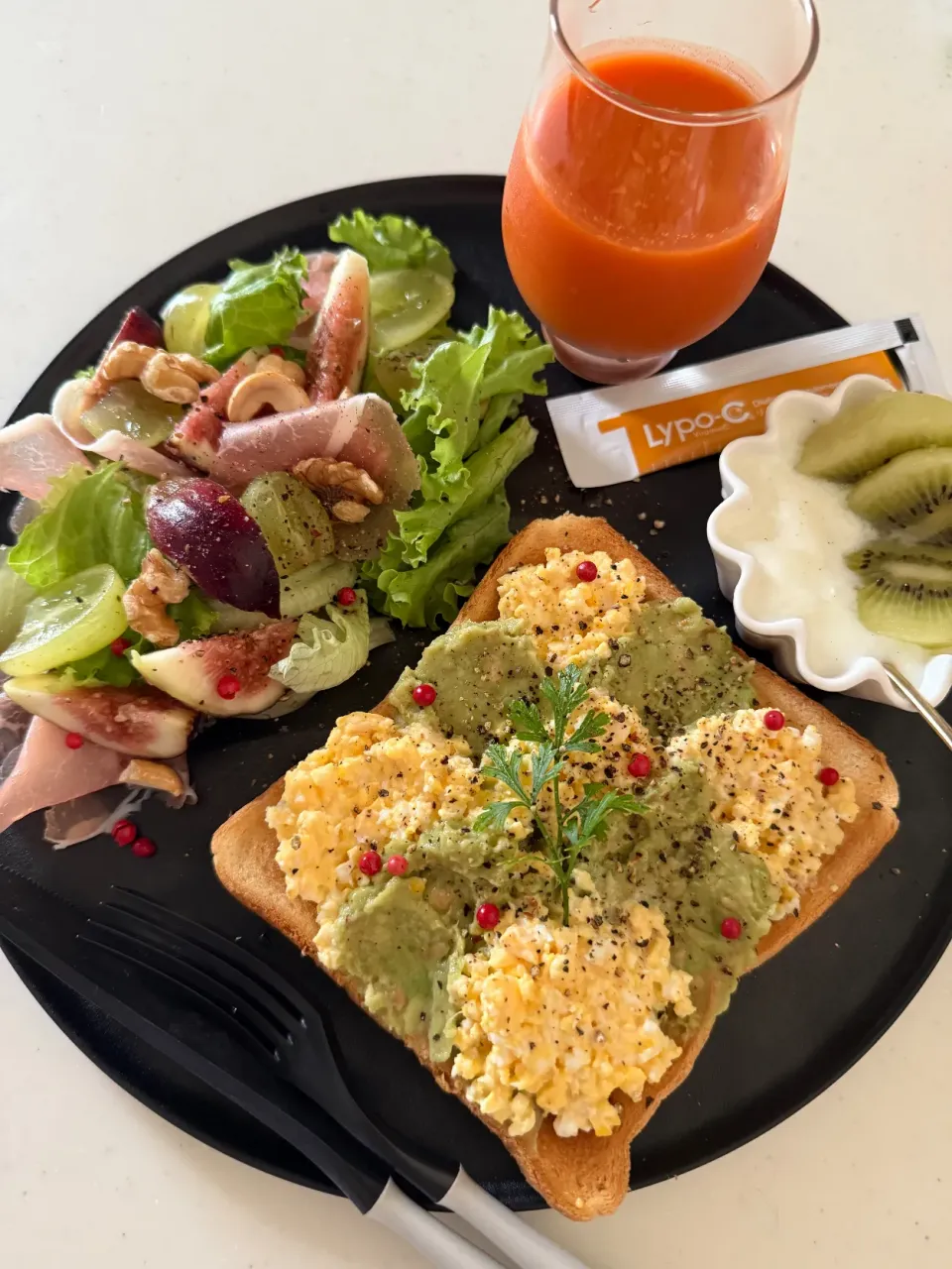 ゆかりさんの料理 玉子とアボカドのウェーブトースト|ゆかりさん