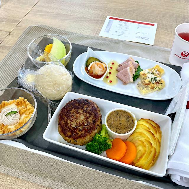 JAL SKY MUSEUM 機内食体験 FUJI号プレミアムコースの機内食 洋食