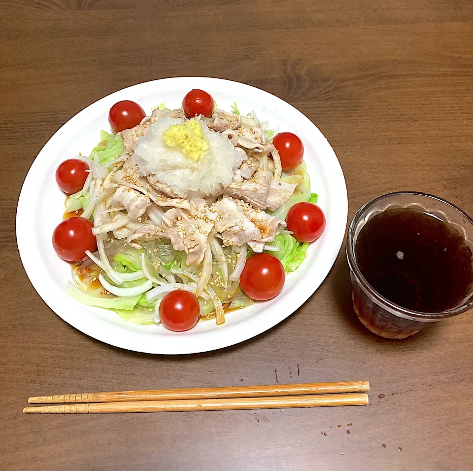 葛切り入り冷とんしゃぶサラダ　通常、金曜は晩ご飯外食の日ですが、昨日、高校の同窓会で飲み過ぎたので、今日はノンアルデーの家メシとし、料理もあっさり目に済ませます|なびさん