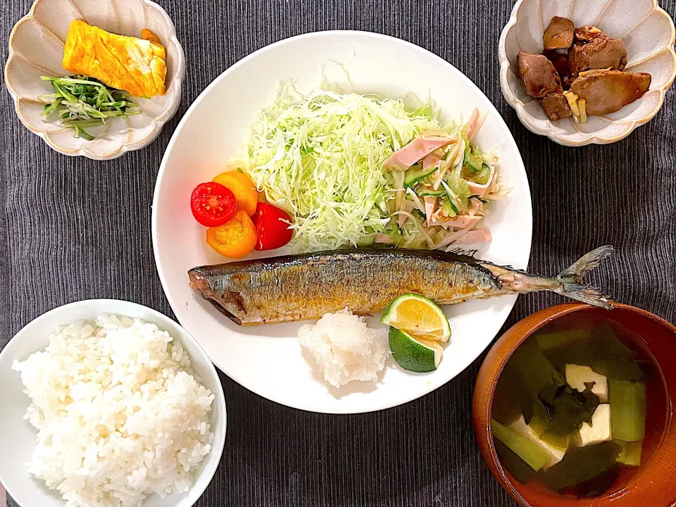 秋刀魚の塩焼きメインのお夕飯|みーぬ | 毎食野菜を食べる家さん