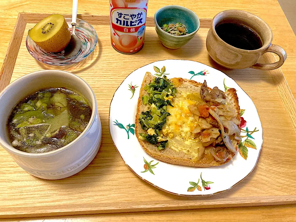 3食惣菜のっけパン(米粉と全粒粉の食パン)|さくたえさん