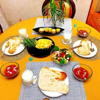 ナンカレーとラッシーとサラダ