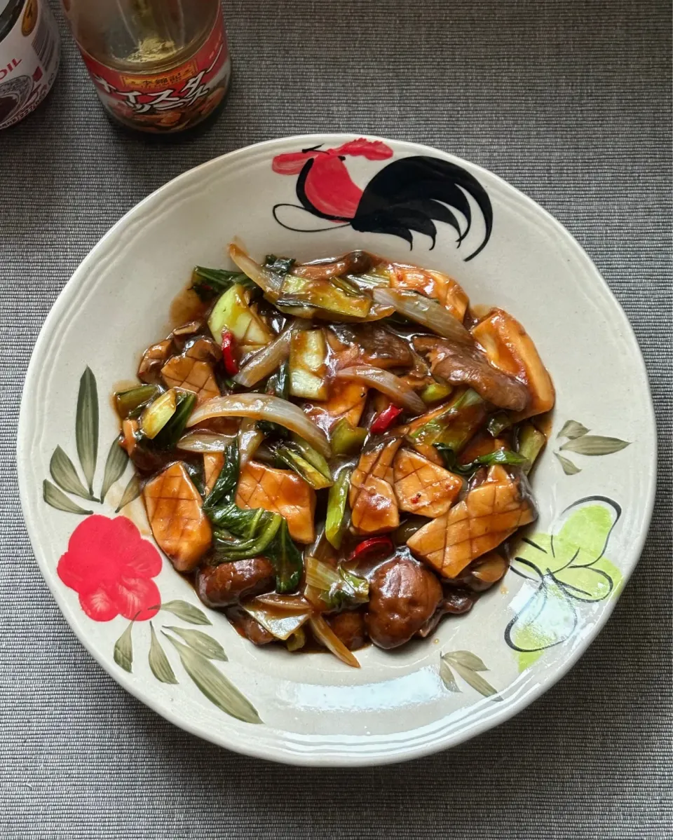 泰式炒蘑菇(タイ風きのこのオイスター炒め)|まる(丸大豆)さん