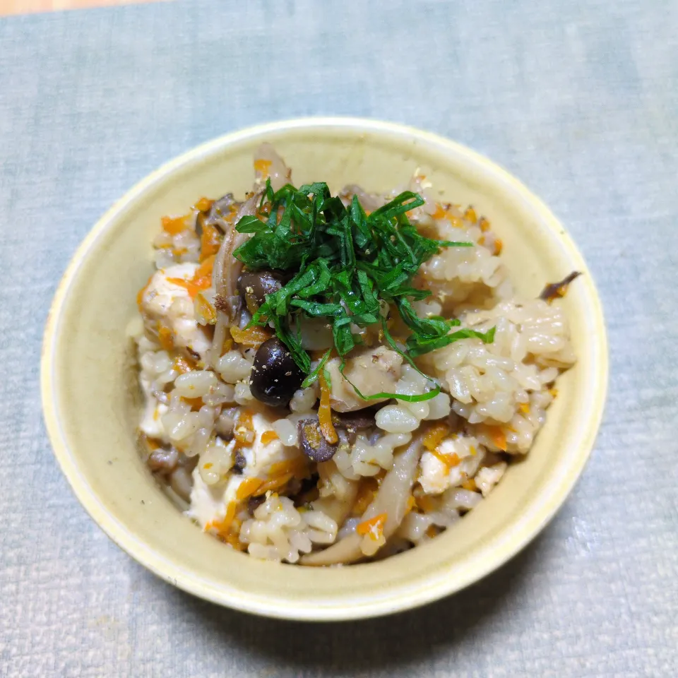 鶏むね肉ときのこの炊き込みご飯|ぱおのご飯さん