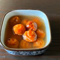 梅酒の梅、塩とだしで煮る