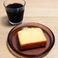 パウンドケーキとアイスコーヒー|すーさん