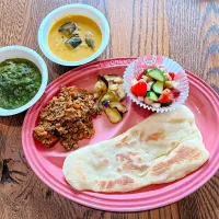 3種のカレーと手作りナン|chibiさん