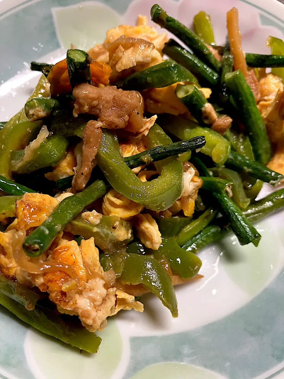 三尺ササゲ（インゲン豆）の青椒肉絲オイスター仕上げ|🐶たぬとんキッチンさん