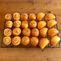 シナモンロール、あんぱん、クリームパン♪|ましてさん