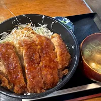 大阪屋食堂＠猪苗代　湖南町　¥1,000 すごいボリューム！　しかもソースと豚カツのバランスも最高！　そして何よりお米が美味い|BUBUさん