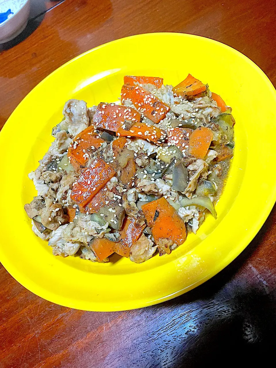 なす野菜炒め いりごまふりかけ|はぴはぴ005さん