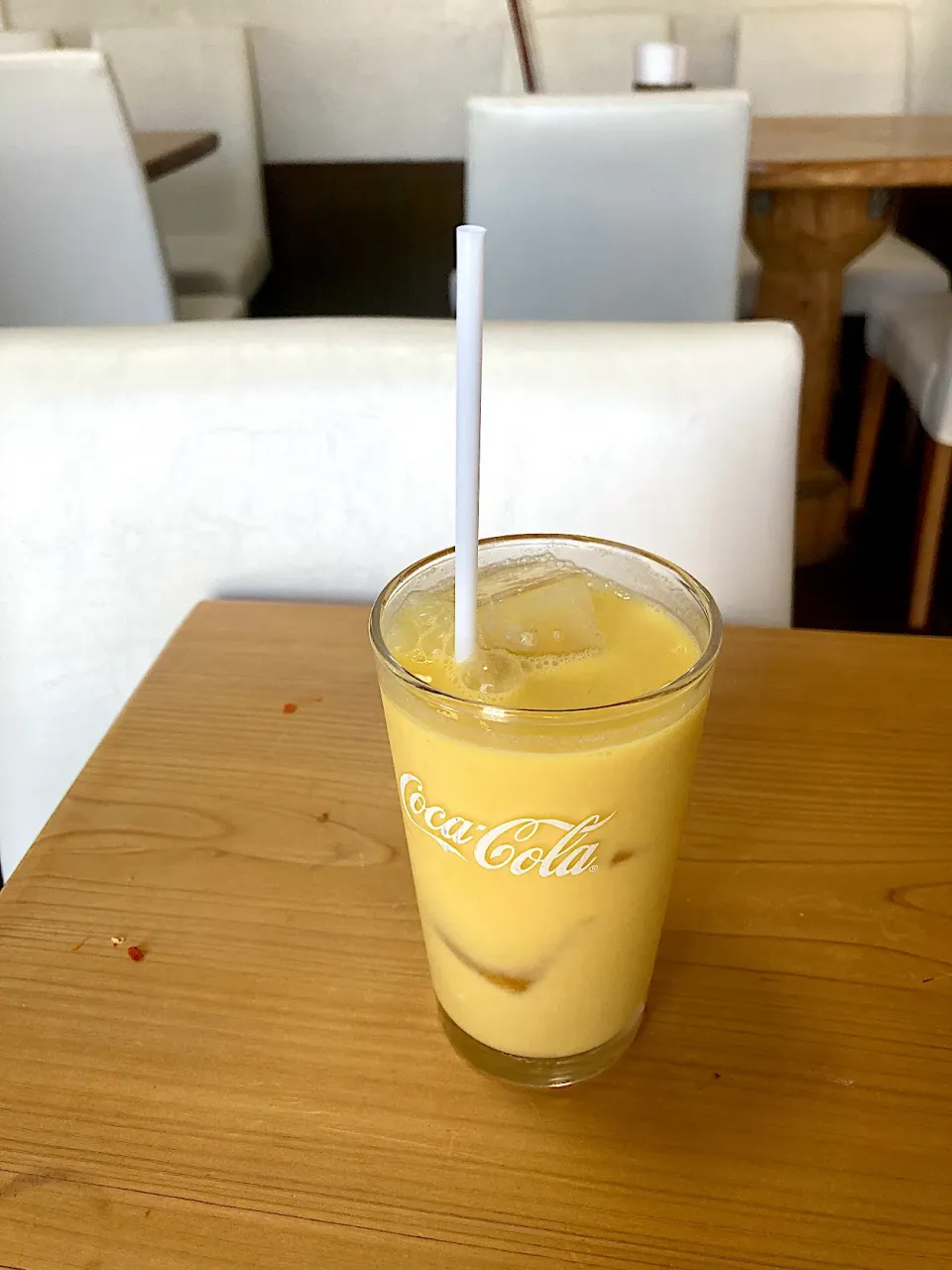 マンゴーラッシーがきました　名残惜しいですが、これにて実況中継終了です|なびさん