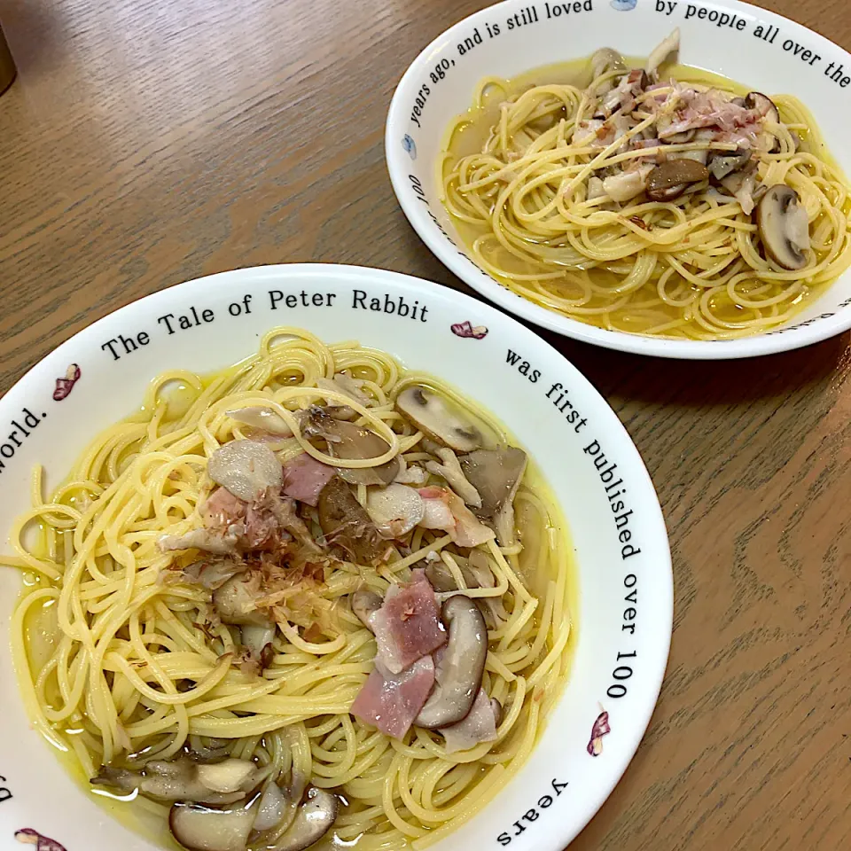 アヒージョの残りで作った和風キノコスープパスタ|Kojiさん