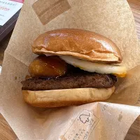 トリュフ月見もっちバーガー|Masami♥️AAAさん