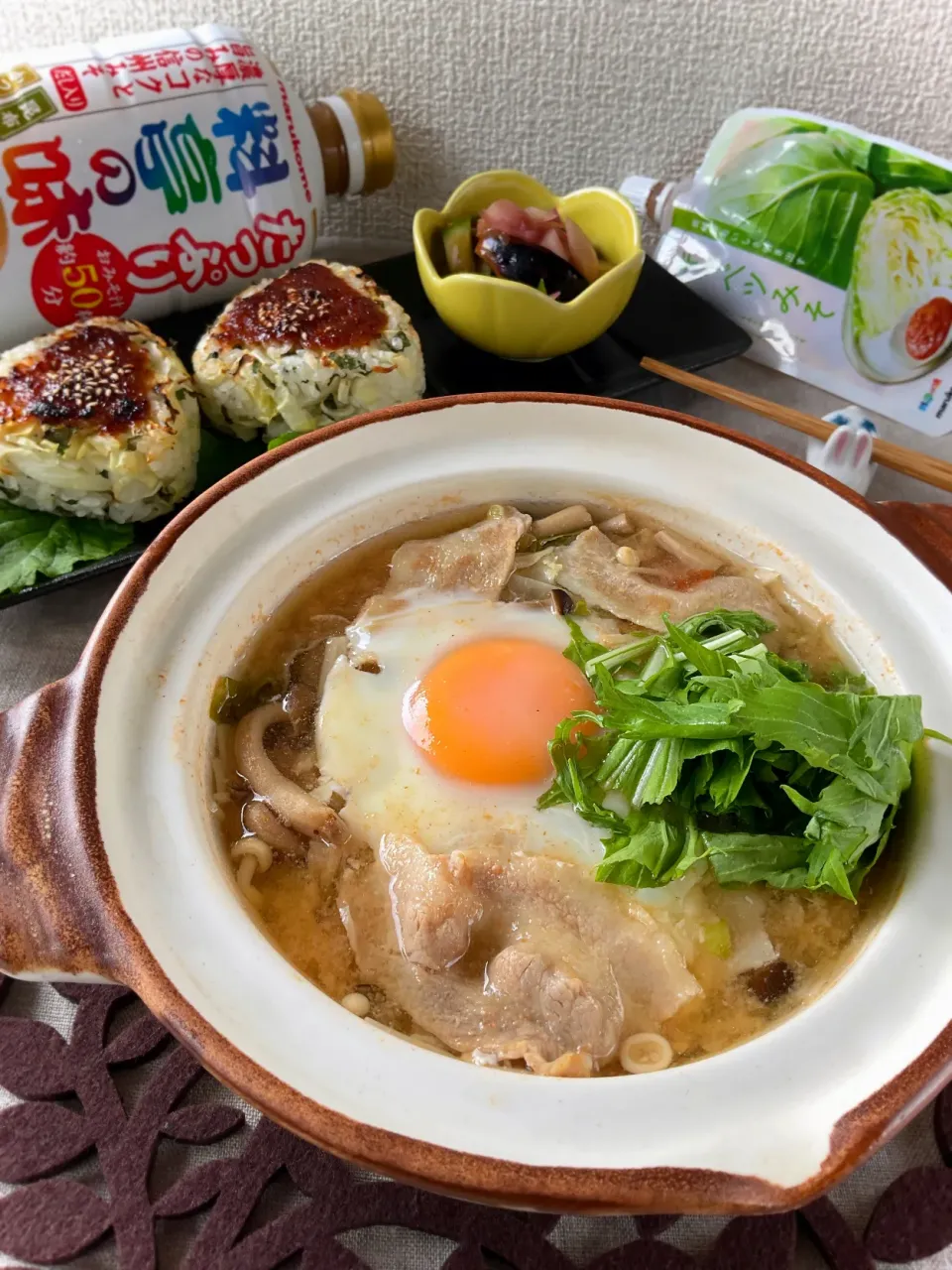 たっぷりキャベツの無限トマトみそ鍋風味噌汁＆キャベツみそ焼きおにぎり|スイーツポテトさん