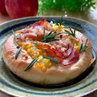 フォカッチャ生地でベーコンチーズコーンピザパン