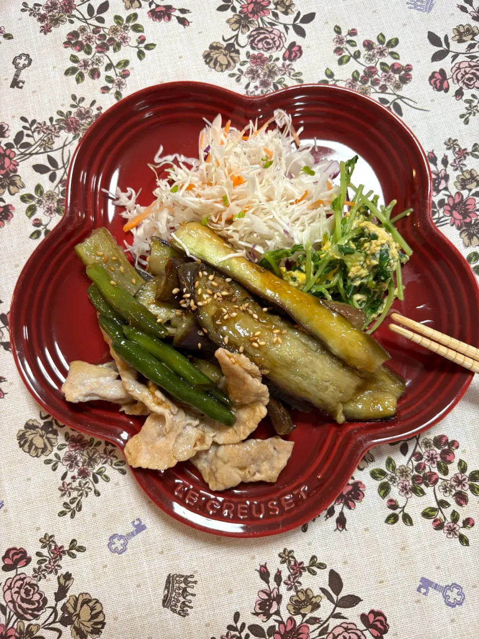 ナスと豚肉再び…<(*ΦωΦ*)>…|◡̈︎*♚︎‧SHIHOさん