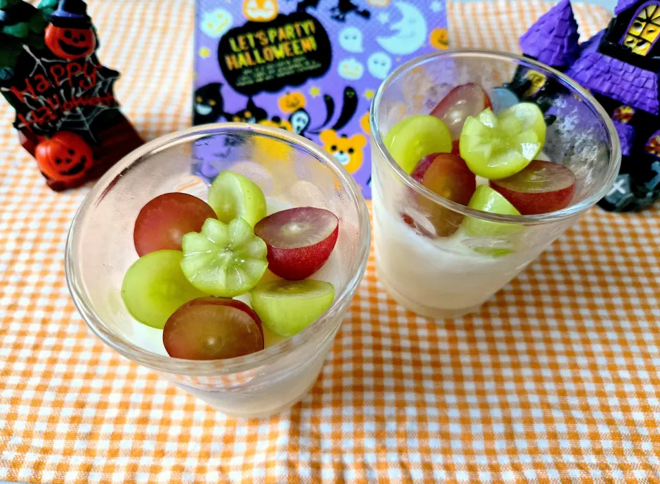 2種ぶどうのミルクゼリー|バンビさん