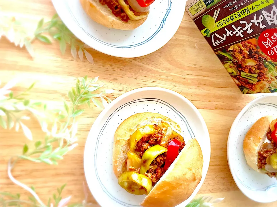 肉みそ野菜パン|U・x・Uchokoさん