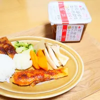 鮭ときのこのガリバタ炒め|Manamiさん