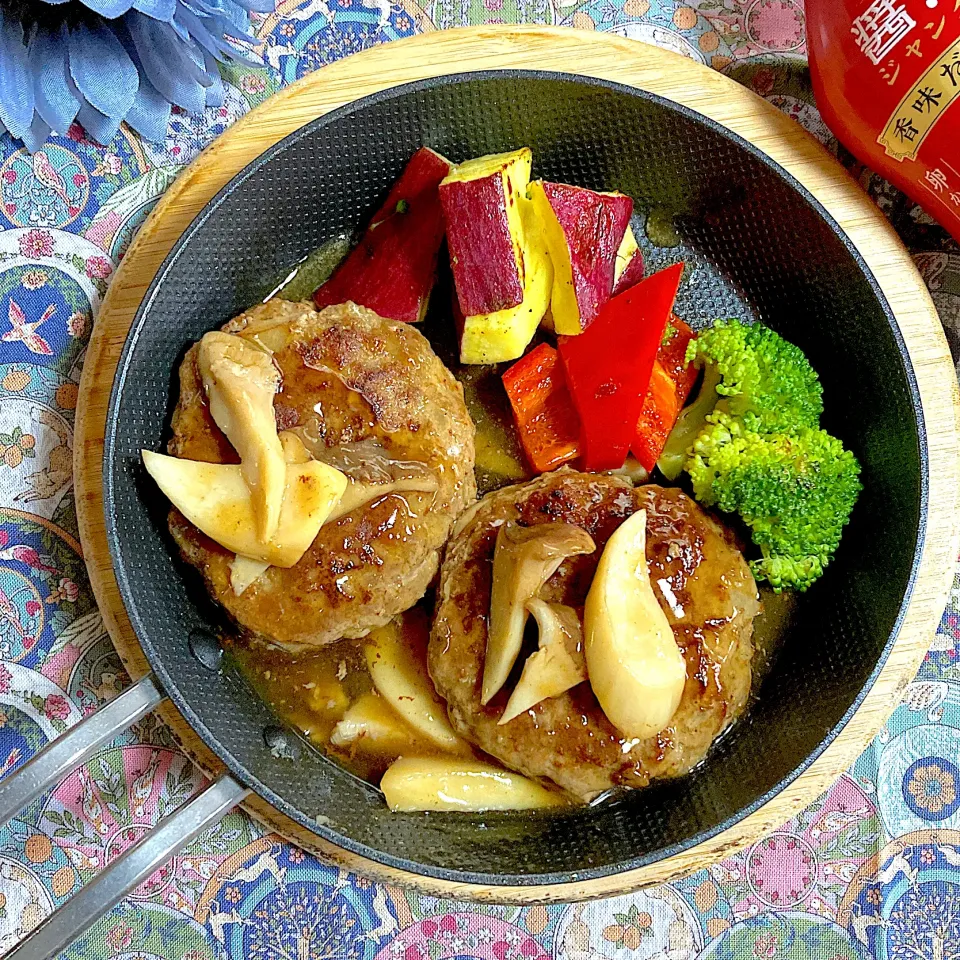 きのこ‍ソースがけハンバーグ✨|ringonamaさん