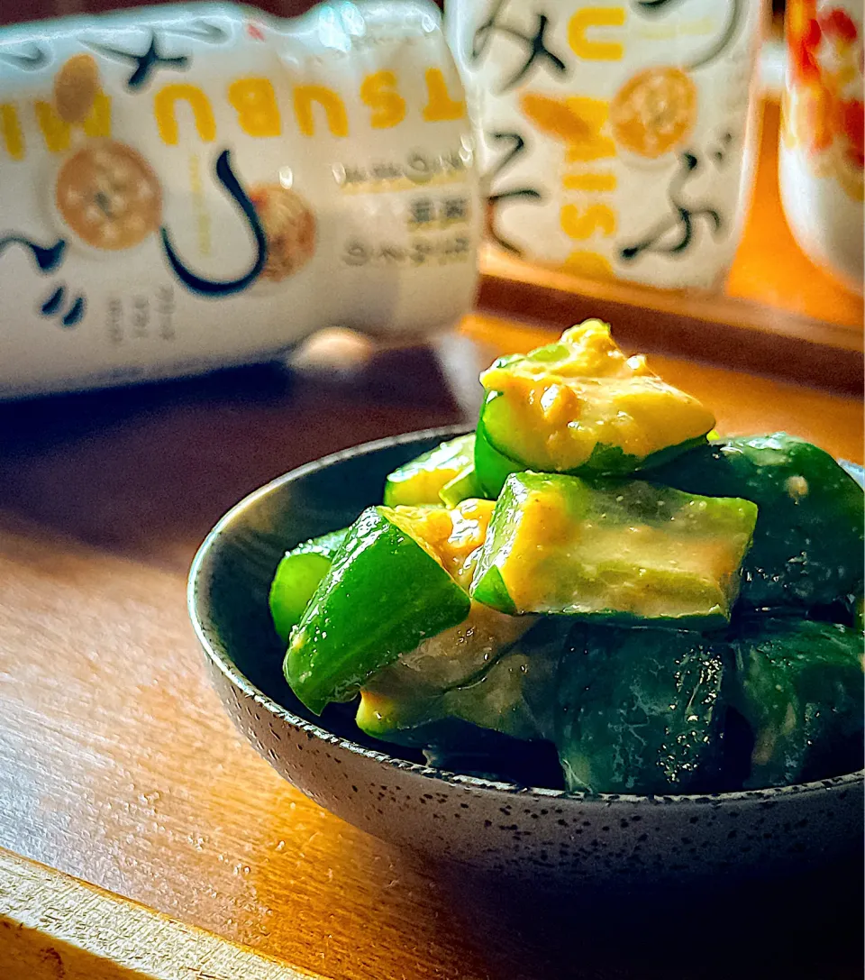 包丁不要🙌たたききゅうりのにんにくみそ漬け|にゃんぺこさん