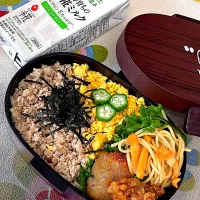鶏そぼろ弁当