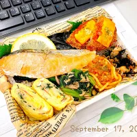 海苔シャケ弁当