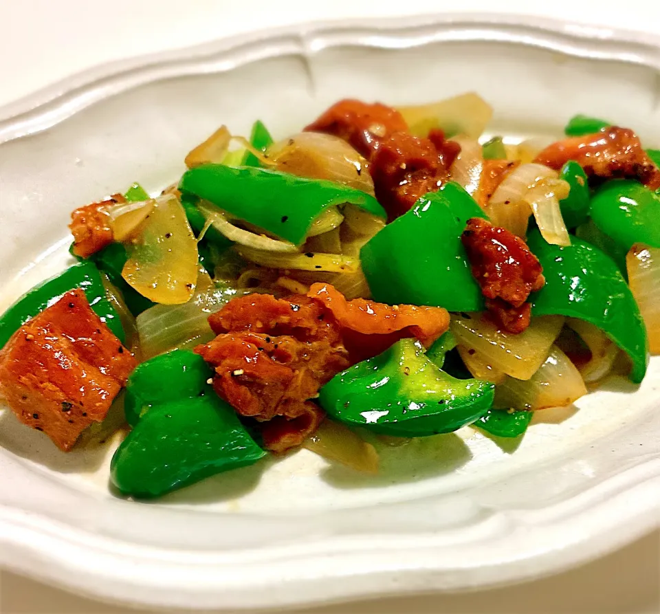 焼き鳥缶アレンジ✳︎ピーマンの炒め物|chibiさん