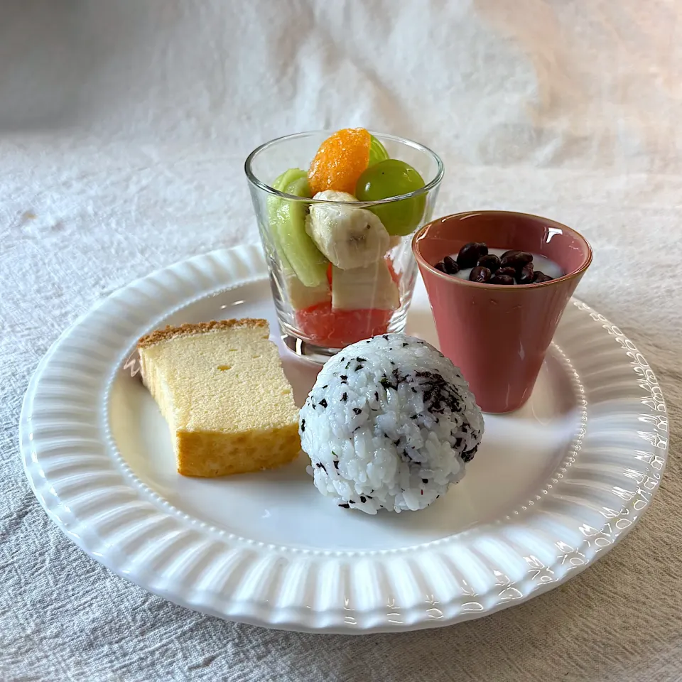 ゆかりとわかめのおにぎり|かっちゃん杉さん