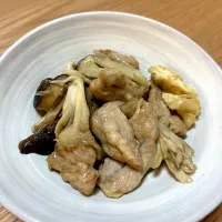 せせりときのこのペペロンチーノ風|ふぁじさん