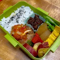 トマトソースのハンバーグ弁当| くまちゃんさん