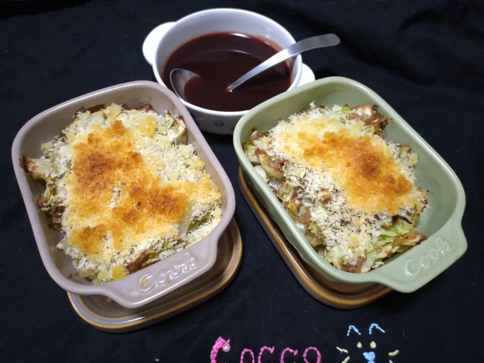 揚げないキャベツたっぷりのメンチカツ＆赤ワインソース✨|cocco+さん