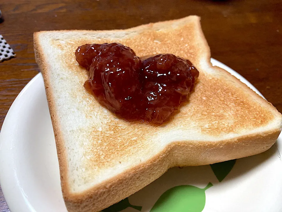 いちごジャムトースト|はっちぃさん