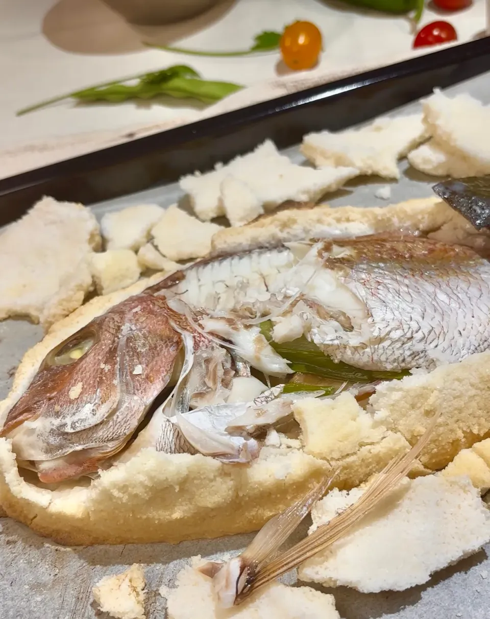 鯛の塩釜焼き 動画レシピあり☝️|akikoさん