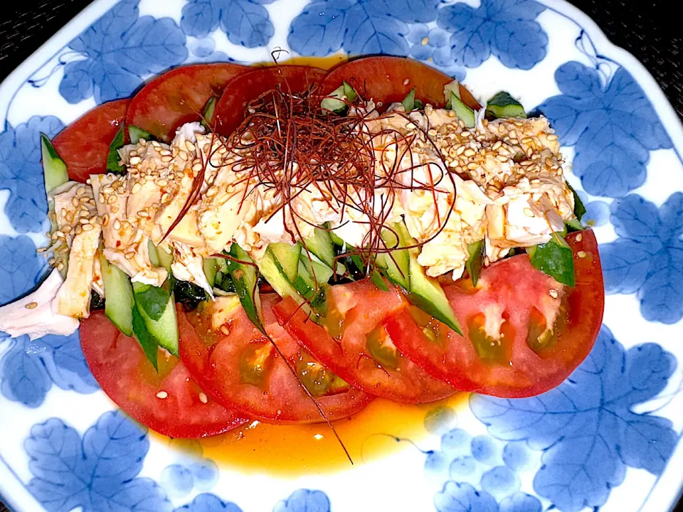 棒棒鶏の残りの材料にわかめ入れて，自家製の返しにレモン汁ラー油少々食欲ない時の万能だれ|ナタママさん