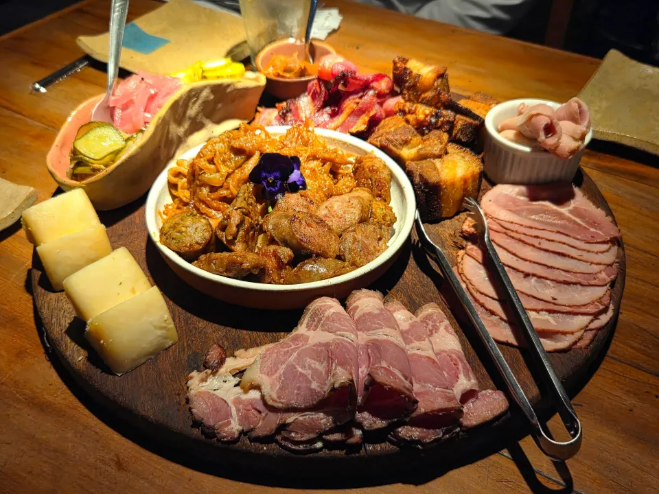 おつまみお肉の盛り合わせ|Tomoさん