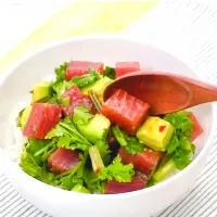 たっぷりパクチーとマグロのポキ丼|Ki Lai Wongさん