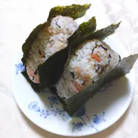 9/17の夜勤弁当
紅生姜とひじき、鰹節の混ぜ込みおにぎり|卯月さん