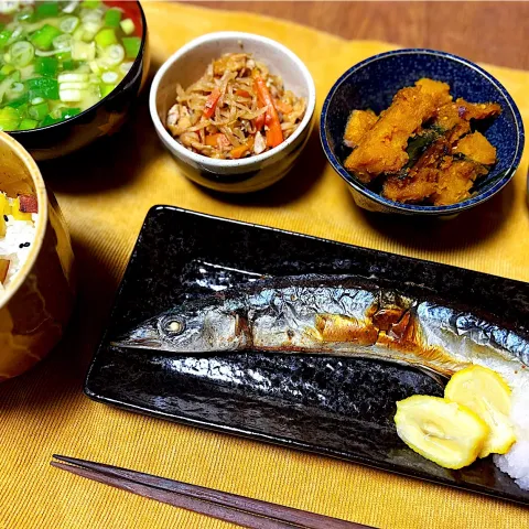 「かねさ ひいふうみそ汁 しじみ 181g」を使ってみたSnapdishの料理・レシピ写真:さんまの塩焼き