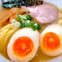 【食べログ ラーメン TOKYO 
百名店2017~2024 選出店】
【2003年創業】 
【裏メニュー】
らーめん はやし
味玉らーめん 塩
＠渋谷7分
25251
〈醤119塩39噌18タ8昆9出13F13
冷26混3つ1焼1ポ1〉