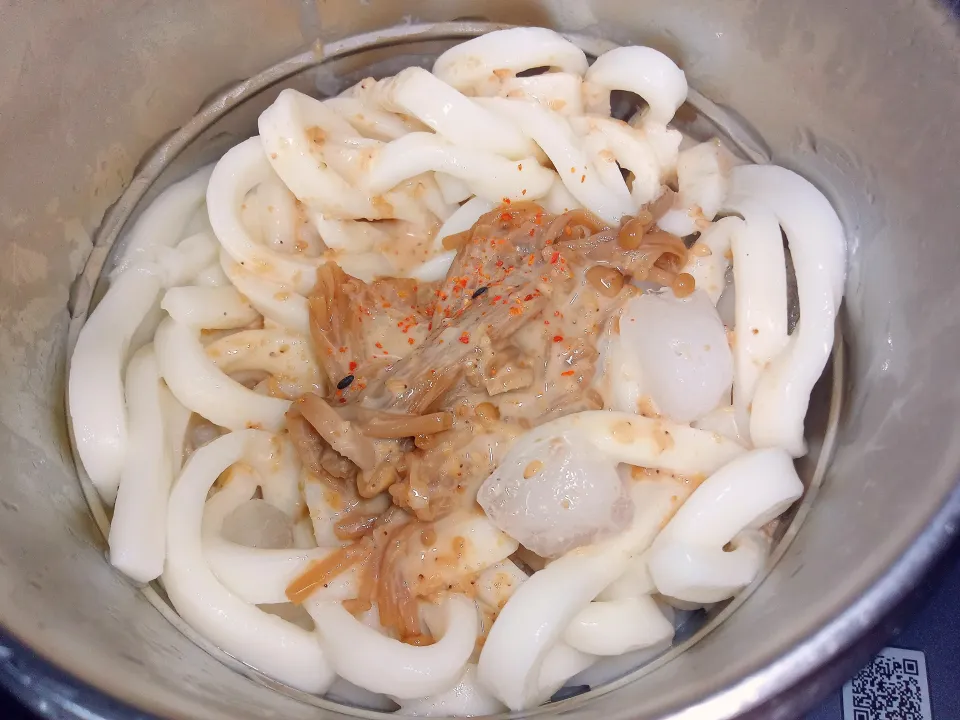 なめ茸入り胡麻ダレ冷やしうどん|darkbaronさん