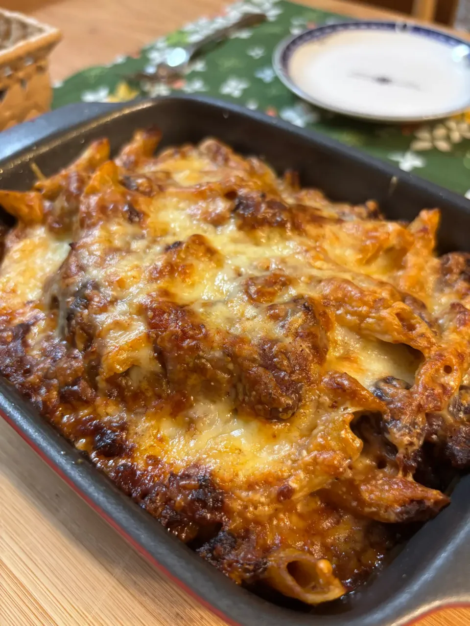 チリコンカンでペンネグラタン|かおポンさん