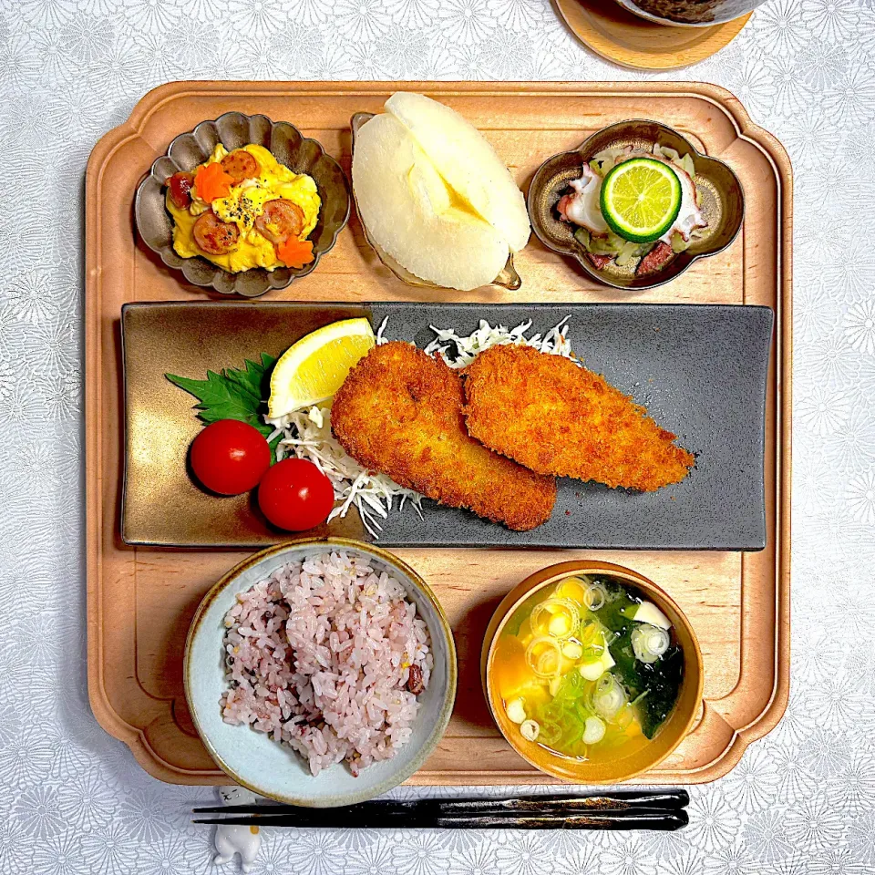 サクふわっ！あじフライのおぼんごはん|すずさん