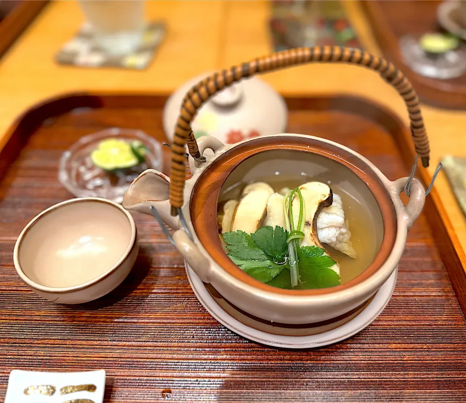 松茸の土瓶蒸し|流線形さん