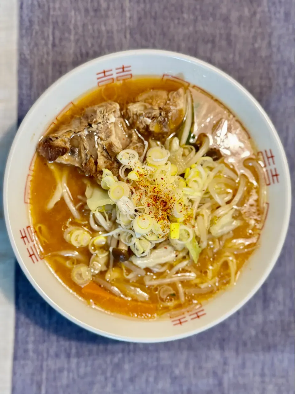 味噌ラーメン　豚バラ軟骨と野菜炒めのせ|うみさん