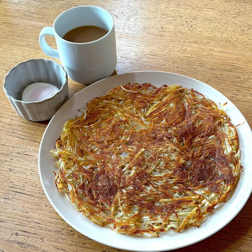 ポテトガレットとポーチドエッグの朝ごはん|ぶりぞうさん