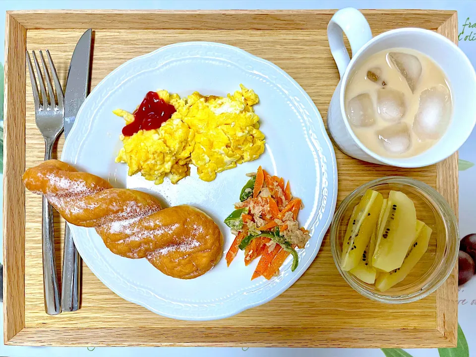 遅めの朝食|ふわふわさん