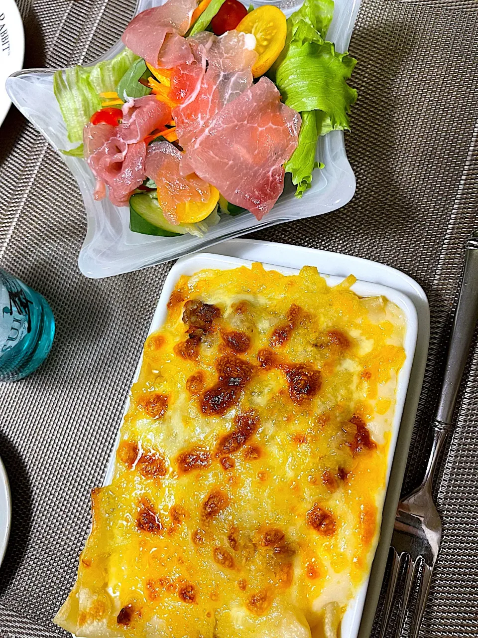 ラザニアと生ハムサラダ|春 来るさん