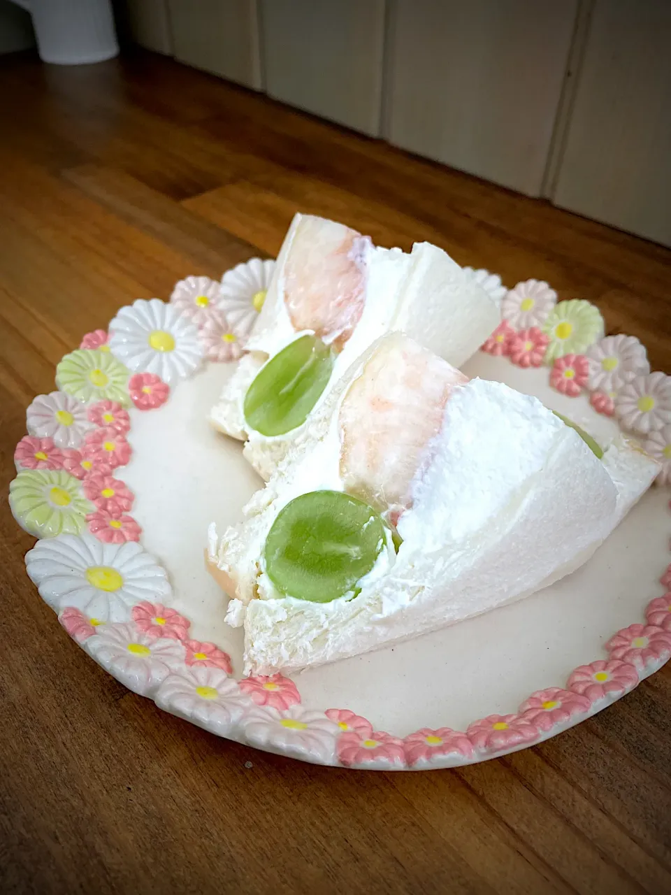 大きな桃とシャインマスカットのサンド|maSami＊さん